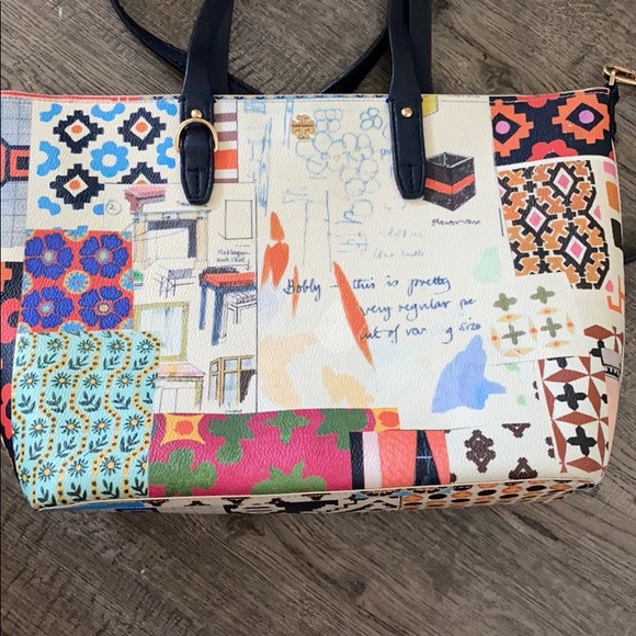 Limited edition Tory Burch pattern purse - Picture 2 of 4